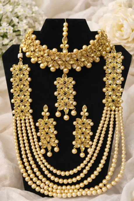 Elegant Pearl and Gold Bridal Set